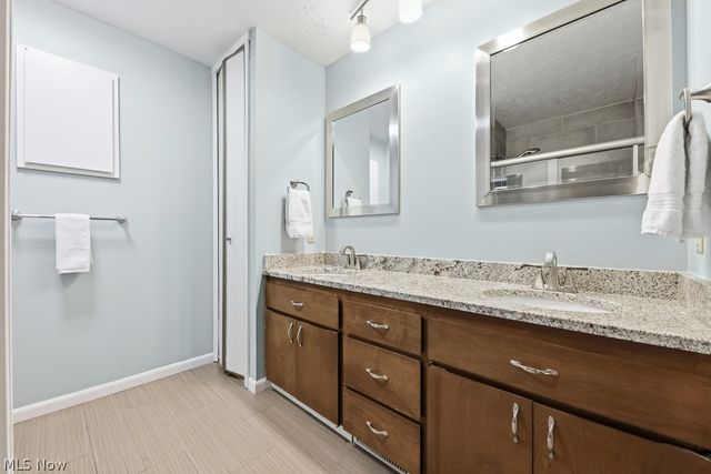 22144 Meadowsouth Court, Strongsville, OH 44149