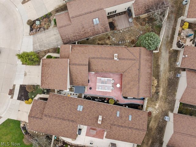 22144 Meadowsouth Court, Strongsville, OH 44149