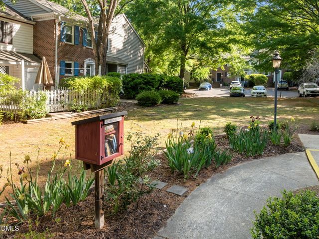 109 Sully Court, Chapel Hill, NC 27514