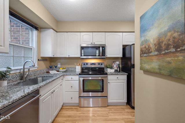 109 Sully Court, Chapel Hill, NC 27514