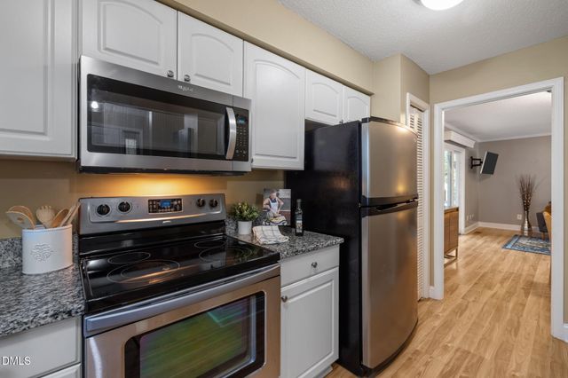 109 Sully Court, Chapel Hill, NC 27514