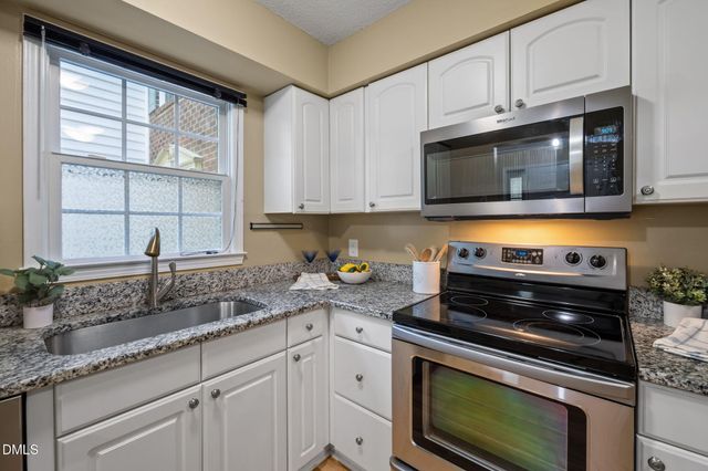 109 Sully Court, Chapel Hill, NC 27514