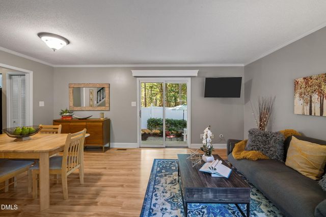 109 Sully Court, Chapel Hill, NC 27514