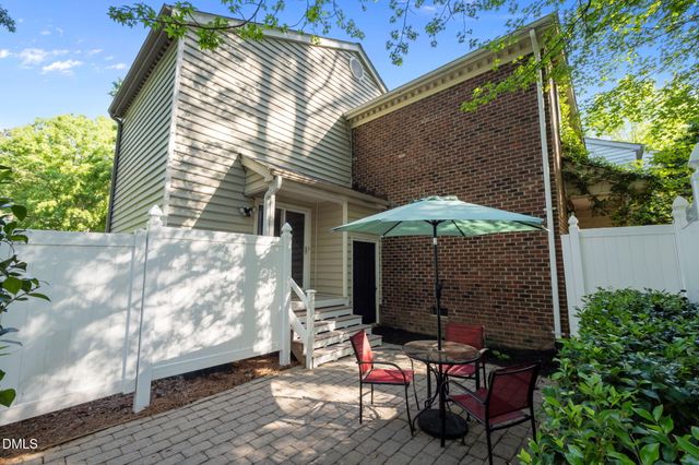 109 Sully Court, Chapel Hill, NC 27514