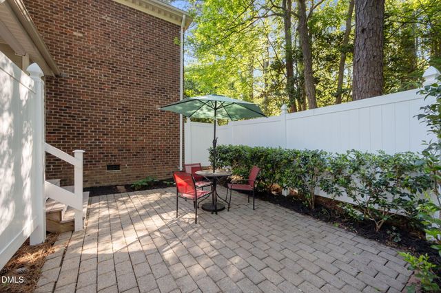 109 Sully Court, Chapel Hill, NC 27514