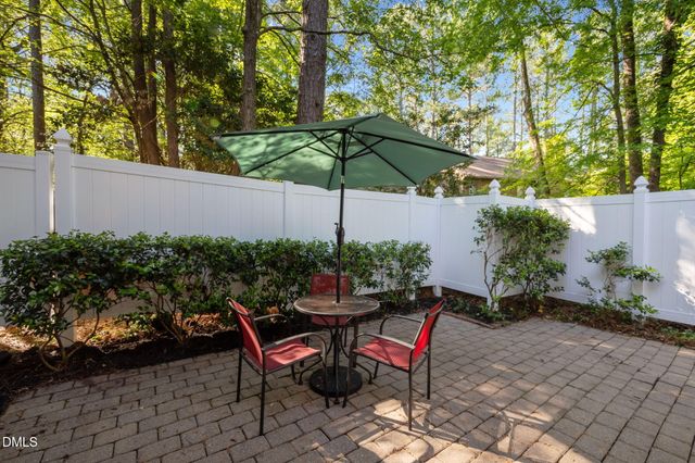 109 Sully Court, Chapel Hill, NC 27514