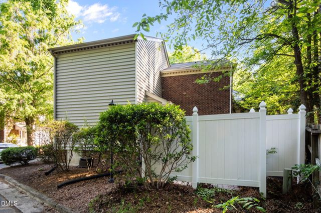 109 Sully Court, Chapel Hill, NC 27514