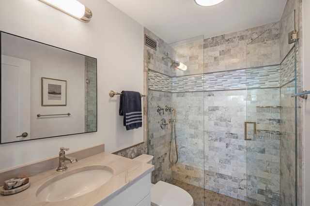 1560 N Sandburg Terrace 3602-04, Chicago, IL 60610