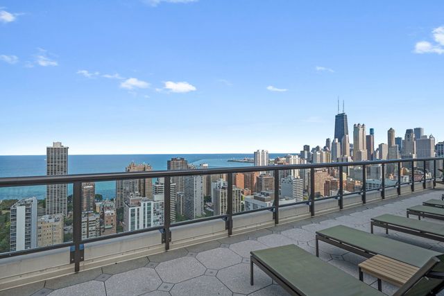 1560 N Sandburg Terrace 3602-04, Chicago, IL 60610