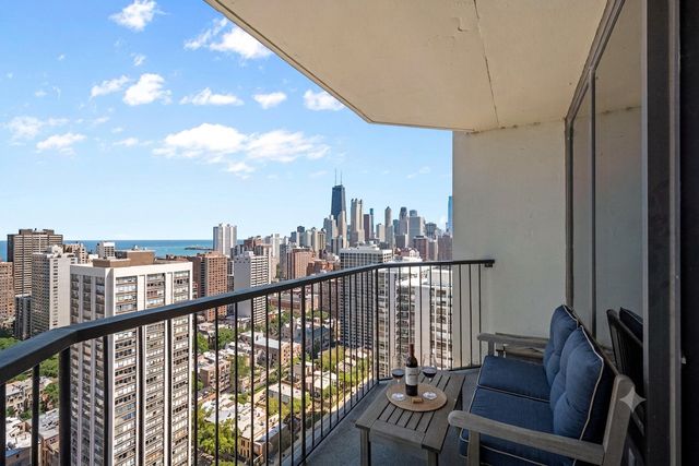 1560 N Sandburg Terrace 3602-04, Chicago, IL 60610