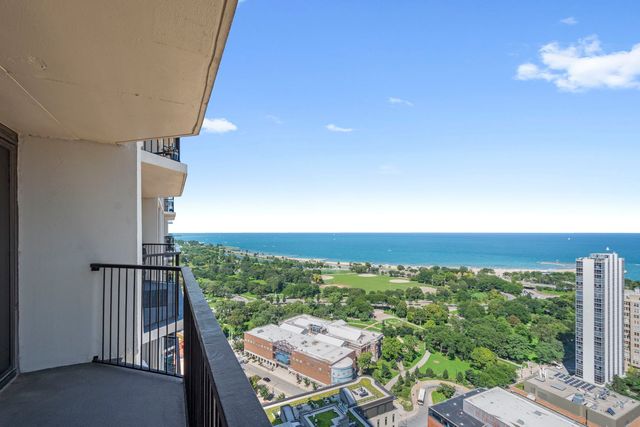 1560 N Sandburg Terrace 3602-04, Chicago, IL 60610