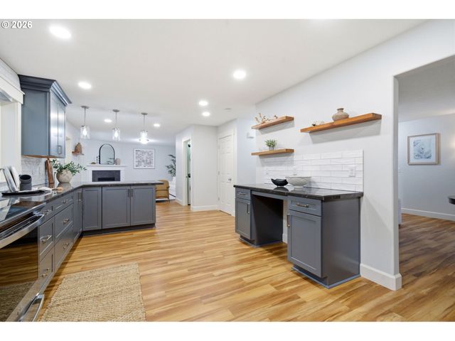 1200 Se 182ND Ave, Vancouver, WA 98683