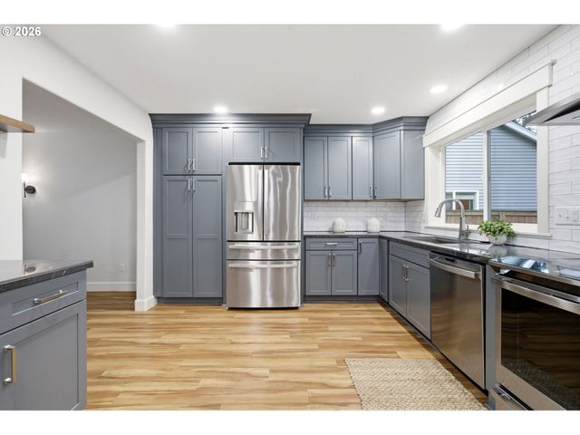 1200 Se 182ND Ave, Vancouver, WA 98683