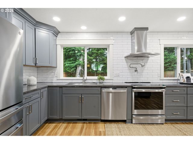 1200 Se 182ND Ave, Vancouver, WA 98683