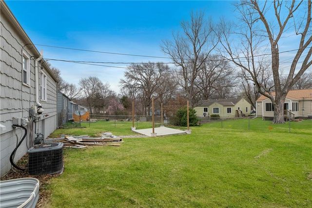 5343 Briar Street, Roeland Park, KS 66205