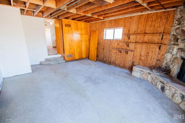 2505 Manor Street, Bakersfield, CA 93308