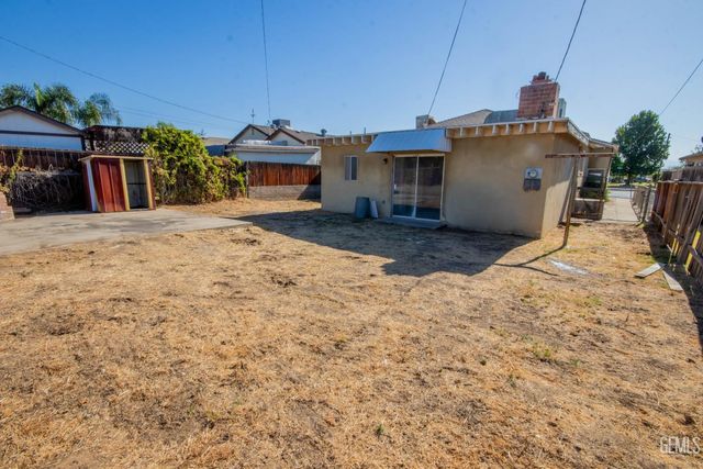 2505 Manor Street, Bakersfield, CA 93308