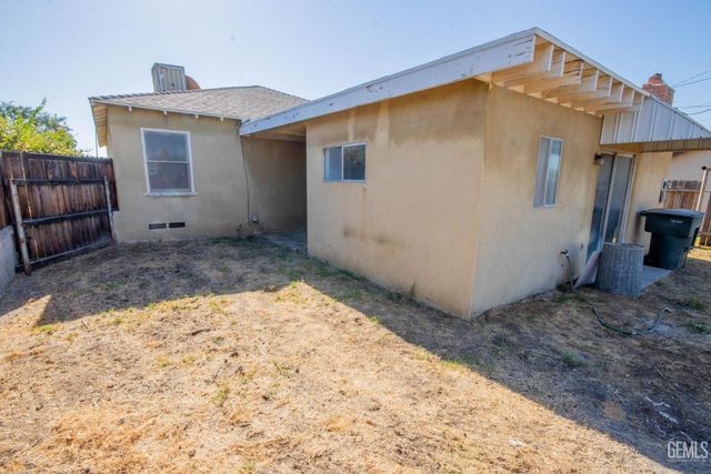 2505 Manor Street, Bakersfield, CA 93308
