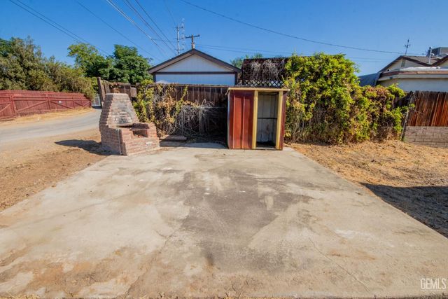 2505 Manor Street, Bakersfield, CA 93308
