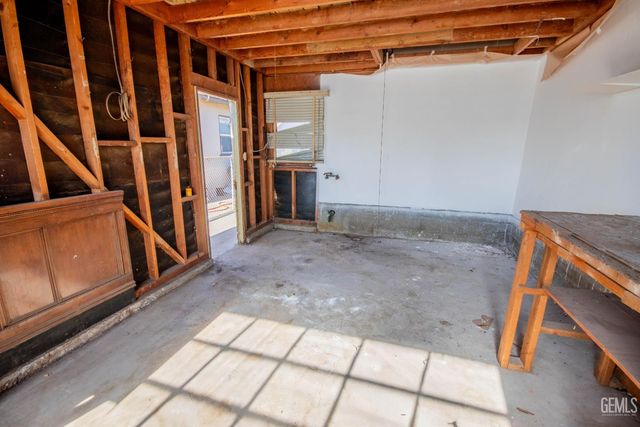 2505 Manor Street, Bakersfield, CA 93308