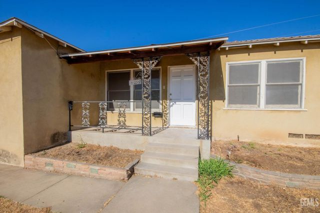 2505 Manor Street, Bakersfield, CA 93308