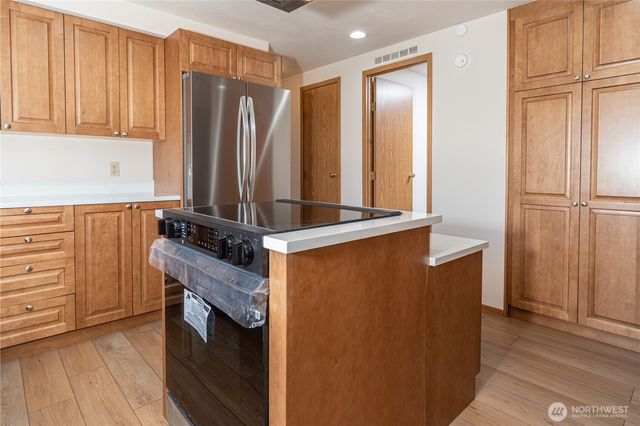 2289 Towne Point Avenue, Port Townsend, WA 98368