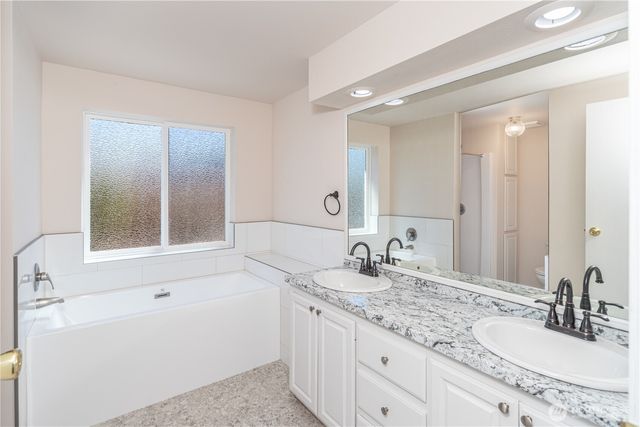 2289 Towne Point Avenue, Port Townsend, WA 98368