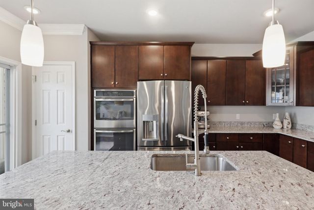 43509 TOWN GATE, Chantilly, VA 20152