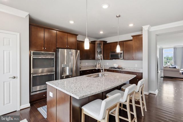 43509 TOWN GATE, Chantilly, VA 20152