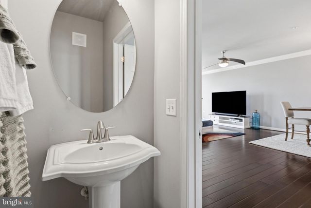 43509 TOWN GATE, Chantilly, VA 20152