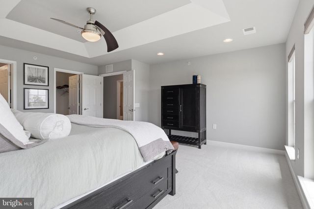 43509 TOWN GATE, Chantilly, VA 20152
