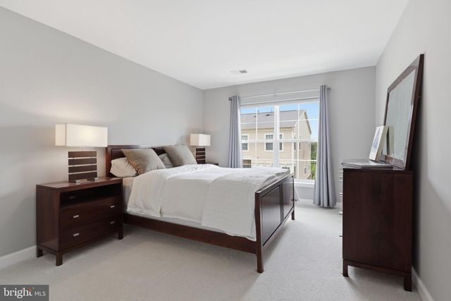 43509 TOWN GATE, Chantilly, VA 20152