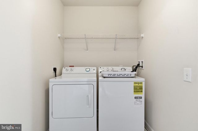 43509 TOWN GATE, Chantilly, VA 20152