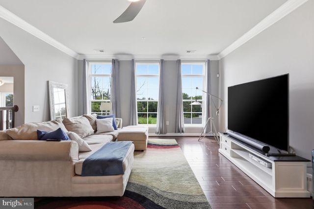43509 TOWN GATE, Chantilly, VA 20152