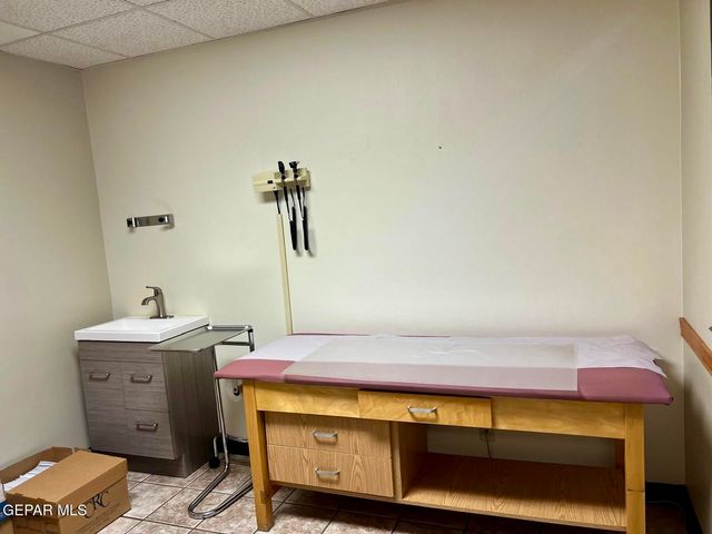 1400 N EL PASO Street, B, El Paso, TX 79902