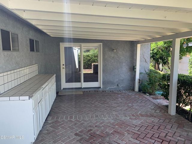 7431 Cozycroft Avenue, Winnetka, CA 91306