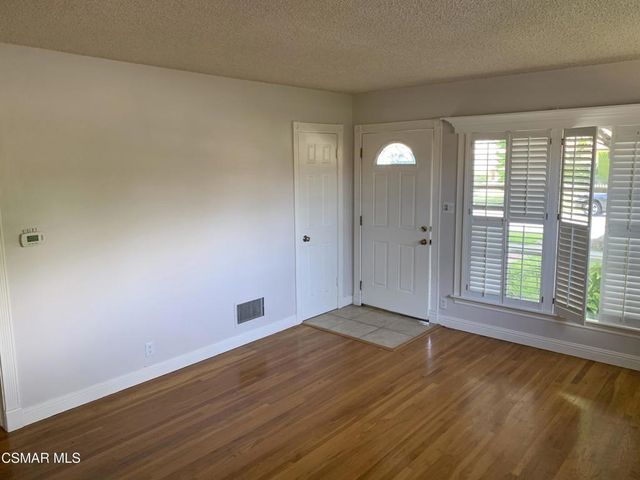 7431 Cozycroft Avenue, Winnetka, CA 91306