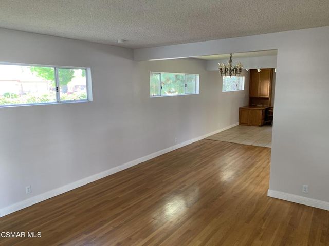 7431 Cozycroft Avenue, Winnetka, CA 91306