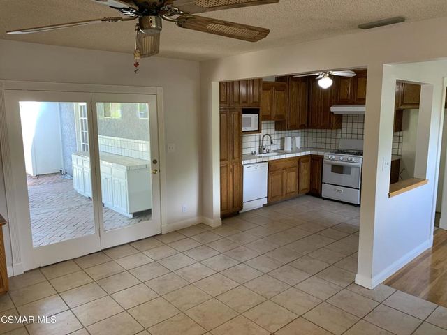 7431 Cozycroft Avenue, Winnetka, CA 91306