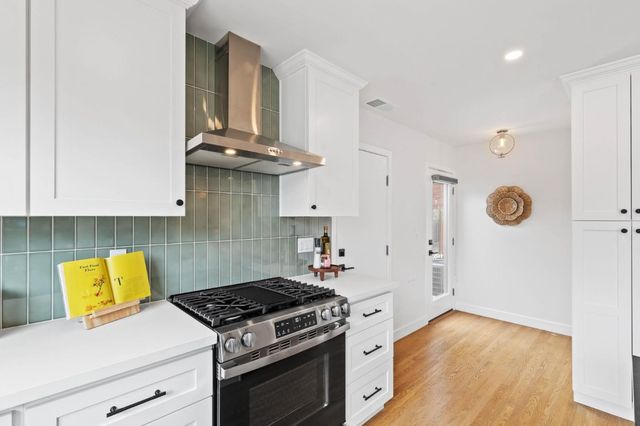 21476 Orange Avenue, Castro Valley, CA 94546