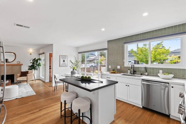 21476 Orange Avenue, Castro Valley, CA 94546