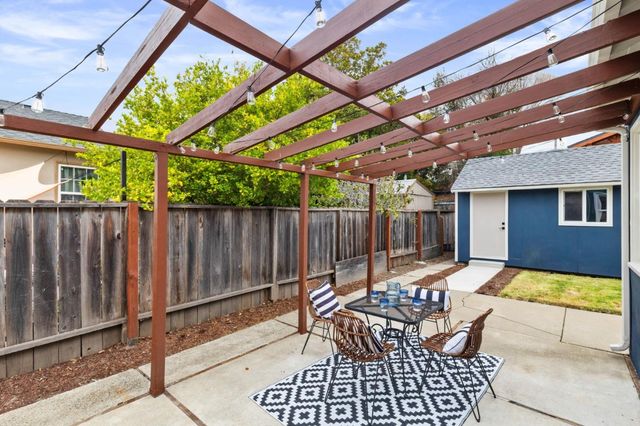 21476 Orange Avenue, Castro Valley, CA 94546