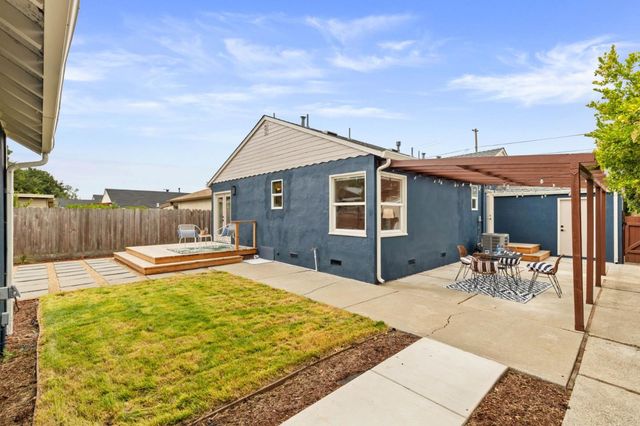 21476 Orange Avenue, Castro Valley, CA 94546