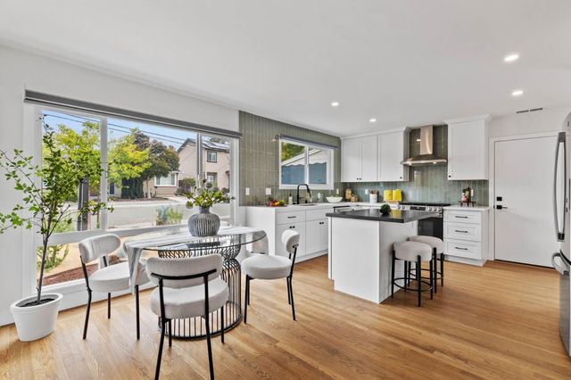 21476 Orange Avenue, Castro Valley, CA 94546