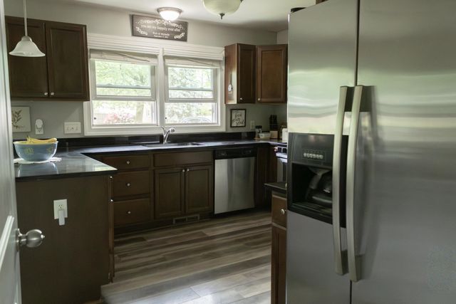 216 Larkspur Avenue, Portage, MI 49002