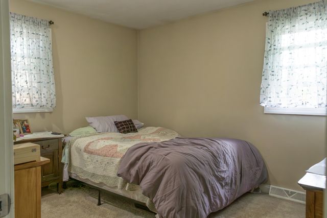 216 Larkspur Avenue, Portage, MI 49002