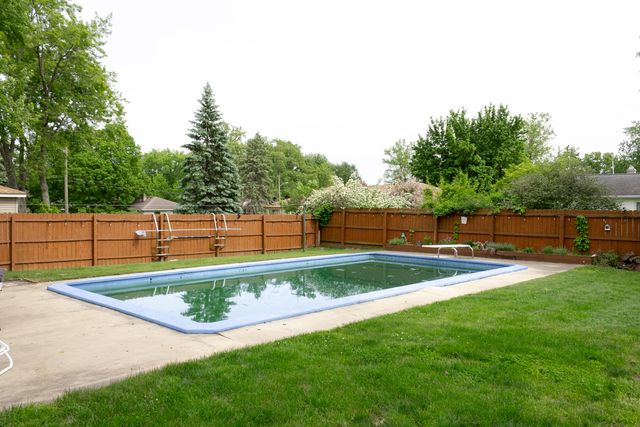 216 Larkspur Avenue, Portage, MI 49002