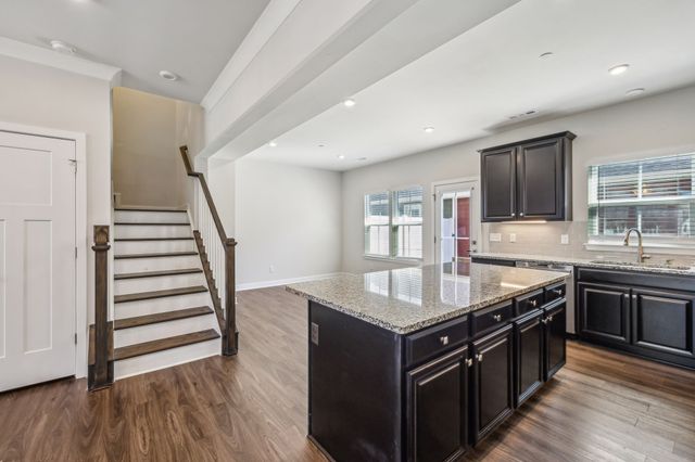 1025 Oglethorpe Dr, Franklin, TN 37064
