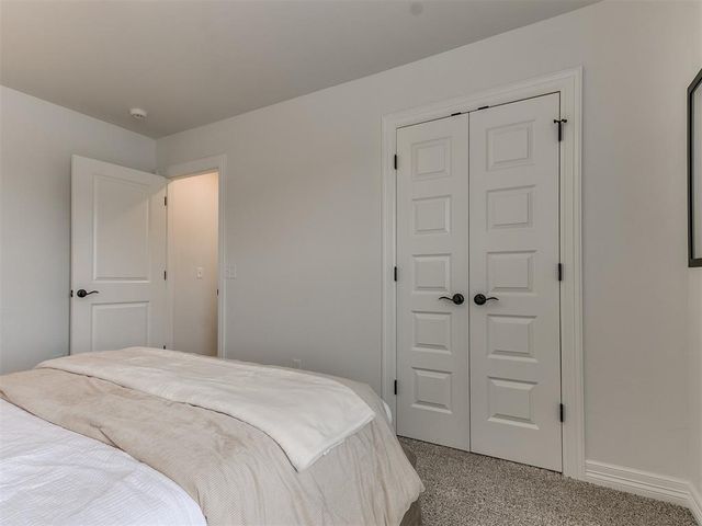 7717 Woods Edge Way, Yukon, OK 73099