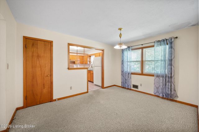 6610 Eclipse Dr, Louisville, KY 40258